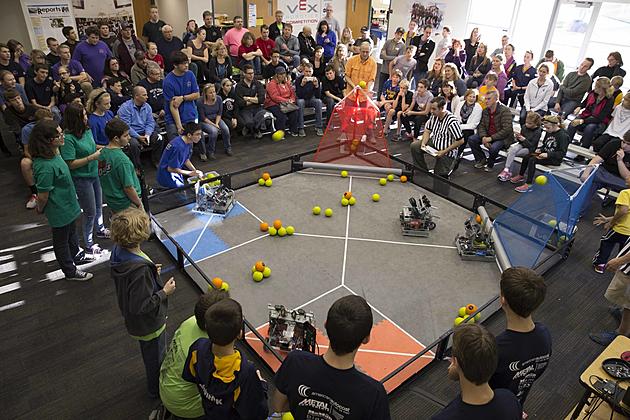 800 VEX Robotics Students to Compete at Grandville High School on Saturday